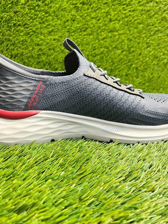 Skechers Max Cushioning Mens Size 7.5 Gray White Walking Slip-On Shoes Sneakers main image 4